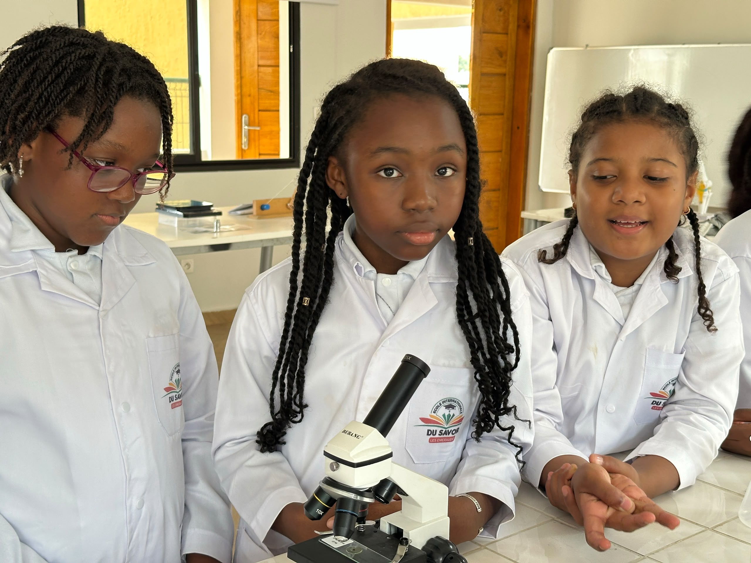 Bâtiment de l’École du Savoir Les Emeraudes